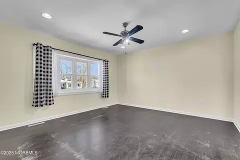 10 Barbara Ct, Waretown, NJ 08758 photo 6