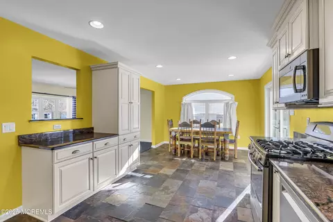 10 Barbara Ct, Waretown, NJ 08758 photo 8