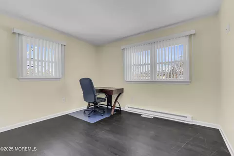 10 Barbara Ct, Waretown, NJ 08758 photo 16