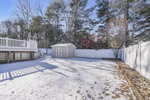 10 Barbara Ct, Waretown, NJ 08758 photo 32