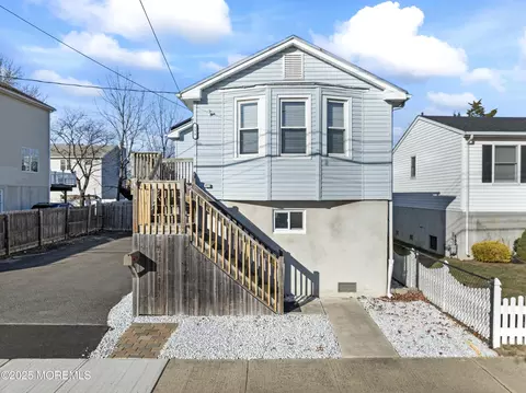 339 Park Ave, Union Beach, NJ 07735