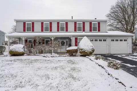22 Peachstone Rd, Howell, NJ 07731