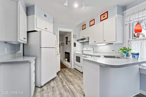 76 Lafayette St, Rumson, NJ 07760 photo 11