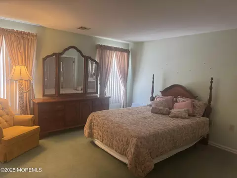 17 Cardigan Dr, Berkeley, NJ 08721 photo 9