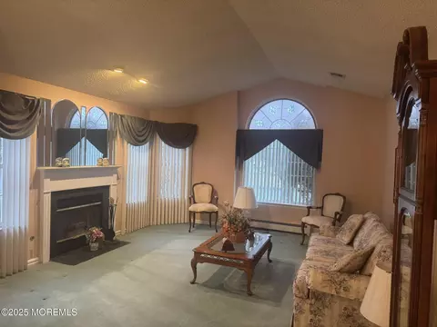 17 Cardigan Dr, Berkeley, NJ 08721 photo 2