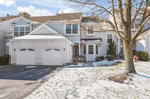 18 Hendricks Ct #1904, Sayreville, NJ 08872