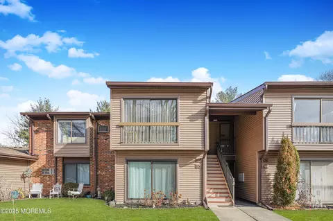 108 Manchester Ct, Red Bank, NJ 07701