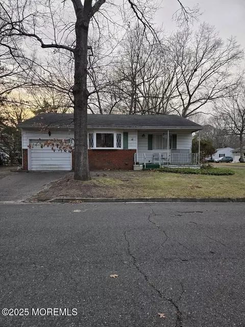 2 California Dr, Whiting, NJ 08759