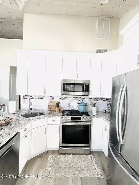 33 E Pompano Way, Lavallette, NJ 08735 photo 4