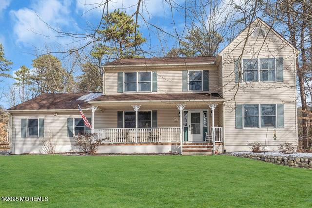 4 Country Ct, New Egypt, NJ 08533