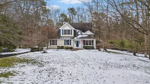 36 Green Tree Dr, Jackson, NJ 08527