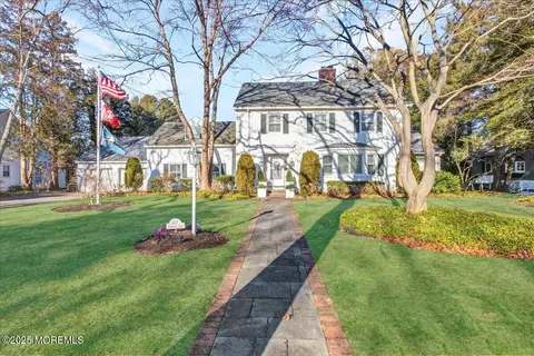 407 Crescent Pkwy, Sea Girt, NJ 08750