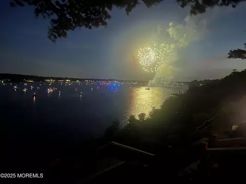 920 Navesink River Rd, Rumson, NJ 07760