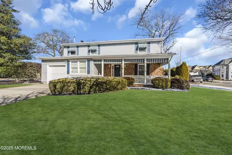 200 Salem Ave, Spring Lake, NJ 07762