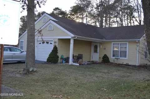 2127 Llewellyn Pkwy, Forked River, NJ 08731