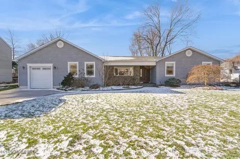 2705 Hayes St, Wall, NJ 07719