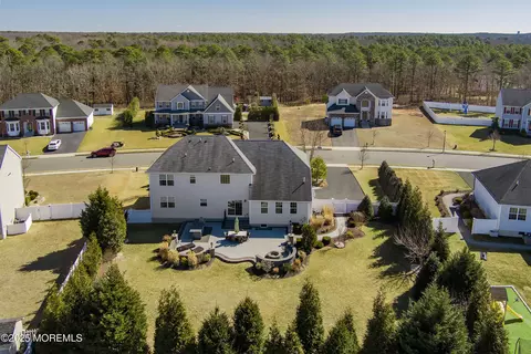 18 Bellagio Rd, Jackson, NJ 08527