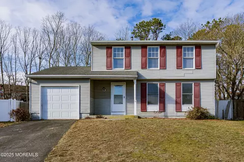 6 Surf Ct, Barnegat, NJ 08005