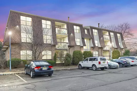 1006 Hidden Village Dr #1006, Perth Amboy, NJ 08862