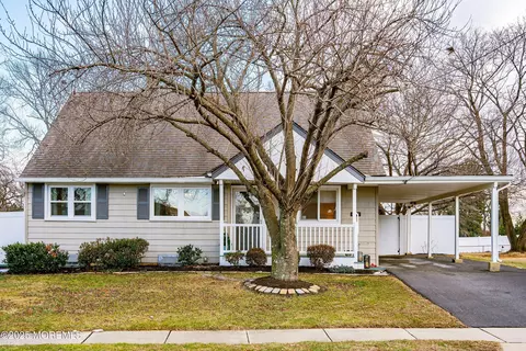 7 Downing Rd, Hamilton, NJ 08690