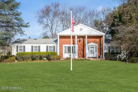 647 Colts Neck Rd, Freehold, NJ 07728
