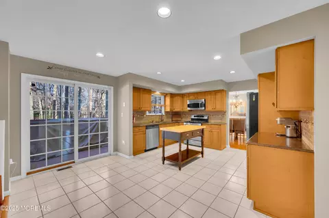 Kitchen - 211 Dwight Pl, Brick, NJ 08724 photo 1 of 9