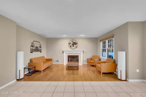 Living - 211 Dwight Pl, Brick, NJ 08724 photo 3 of 4