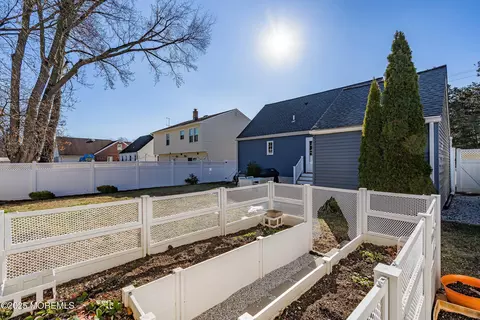 75 Ravine Dr, Matawan, NJ 07747 photo 21