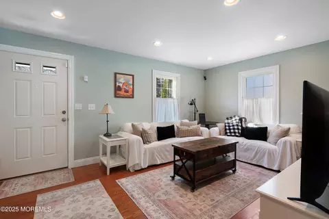 75 Ravine Dr, Matawan, NJ 07747 photo 3