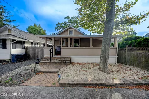 1840 Briarwood Ter, Belmar, NJ 07719