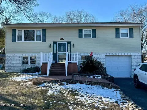 39 Beam Ave, Jackson, NJ 08527
