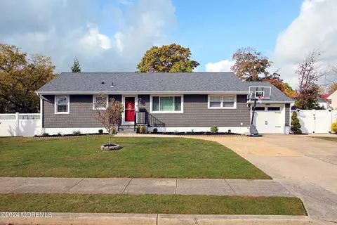 707 Chapel Hill Rd, Leonardo, NJ 07737