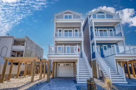 53 Sampson Ave, Seaside Heights, NJ 08751