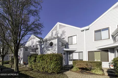 9 Bridgewaters Dr #11, Oceanport, NJ 07757