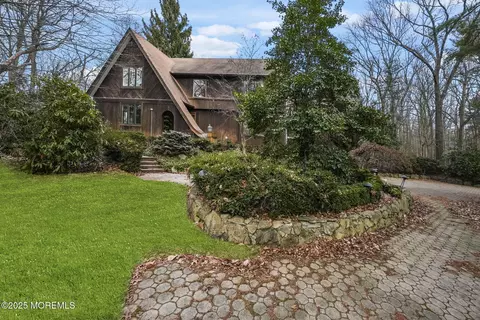 85 School Rd E, Marlboro, NJ 07746