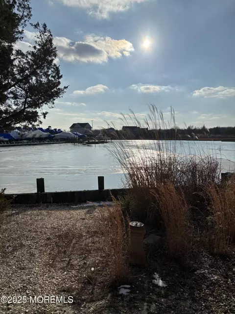 9 Bridge Rd, Barnegat, NJ 08005