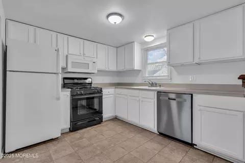 Kitchen - 242 Juniper Ln, Forked River, NJ 08731 photo 2 of 3