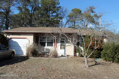 11 Rose Ln #70, Manchester, NJ 08759
