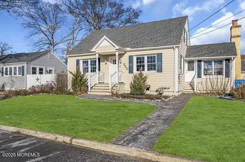 320 Jefferson Ct, Brick, NJ 08724