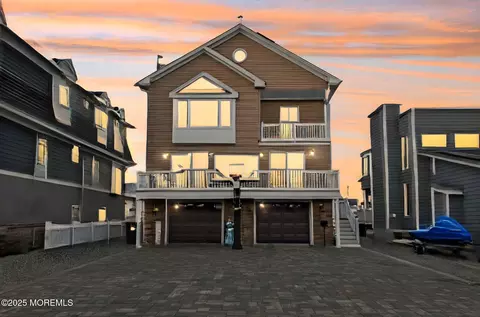 22 6th Ter, Seaside Heights, NJ 08751