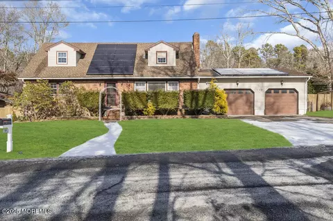 Exterior - 533 E Dickinson Ave, Galloway, NJ 08205 photo 2 of 6