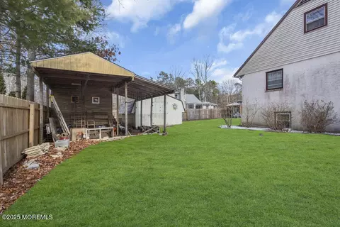 Exterior - 533 E Dickinson Ave, Galloway, NJ 08205 photo 6 of 6