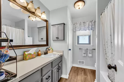 Bath - 10 Callaghan Rd, Brick, NJ 08724 photo 1 of 1