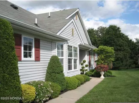 12 Rosewood Ct, Lakewood, NJ 08701