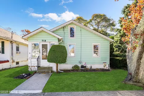 719 22nd Ave, Belmar, NJ 07719