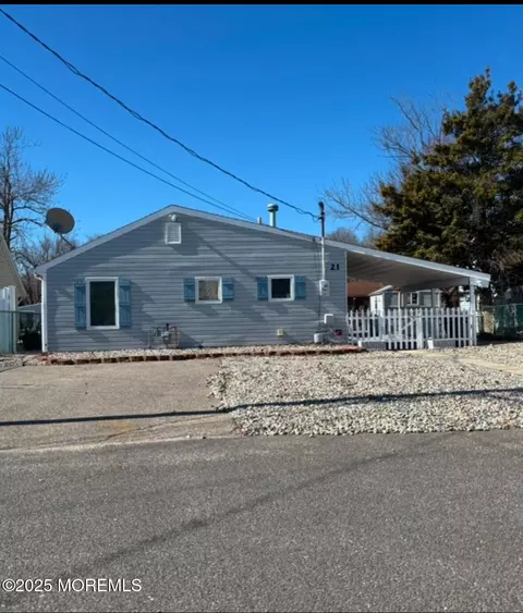 21 Capstan Rd, Waretown, NJ 08758 photo 1