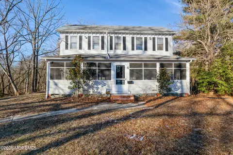6 Bright Rd, New Egypt, NJ 08533