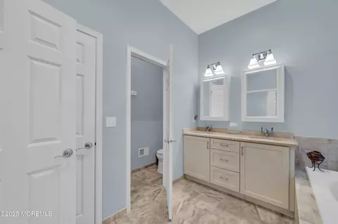 Bath - 9 Dunberry Dr, Forked River, NJ 08731 photo 2 of 3