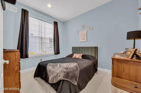 Bedroom - 9 Dunberry Dr, Forked River, NJ 08731 photo 3 of 4