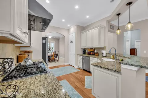 Kitchen - 9 Dunberry Dr, Forked River, NJ 08731 photo 6 of 6